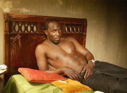 Omar Little (interpretado por Michael K. Williams), un narco de <i>The wire.</i>