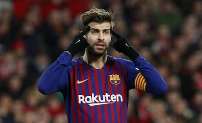 Piqué pide cordura a sus compañeros en el Pizjuán.