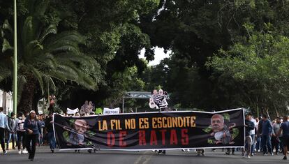 Feria Internacional del Libro en Guadalajara protesta