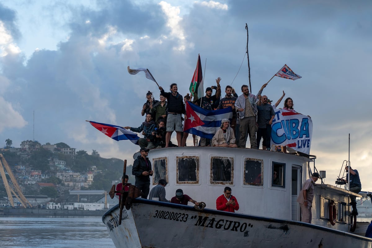 La embarcación del convoy ‘Nuestra América’ arriba a Cuba con ayuda humanitaria y activistas de 30 países