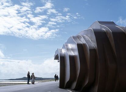 El arquitecto Thomas Heatherwick es autor del proyecto del East Beach Café, a pie de playa en Littlehampton (Reino Unido).