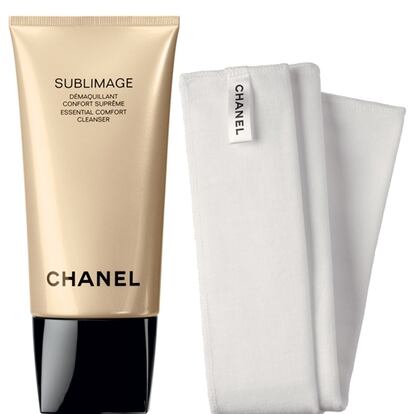 Estás de resaca y no te desmaquillaste la noche anterior.

Te despiertas con la piel seca y recuerdas que llegaste y aterrizaste en la cama, obviamente, sin desmaquillarte. Sin problemas: Sublimage de Chanel (ya lo dice su nombre, confort supreme) viene al rescate. Este limpiador también exfolia –para deshacerte de todas las toxinas de la noche anterior– y viene acompañado con una muselina de algodón a utilizar con agua tibia para cubrir tu rostro y calmar tu piel, que lo agradecerá después de tanto ajetreo nocturno (86 euros).