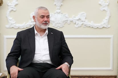 El máximo líder del grupo palestino Hamas, Ismail Haniya, durante una reunión en Teherán, el 27 de marzo de 2024.