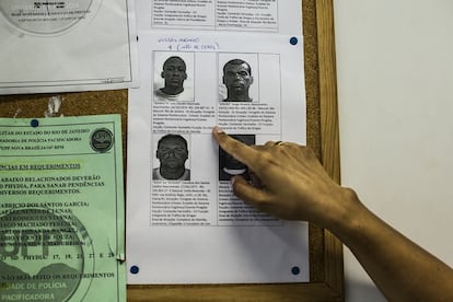 Lidia muestra a uno de los delincuentes más buscados en Rio de Janeiro que se escapó de la prisión junto a los otros tres reclusos. Era el jefe de una de las favelas más violentas que había sido recientemente pacificada.