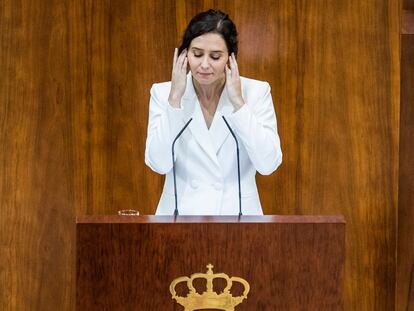 Isabel Díaz Ayuso, antes de arrancar el debate para su investidura como presidenta de la Comunidad de Madrid
