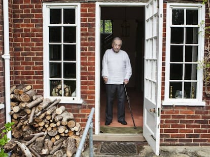 George Steiner, en su casa en Cambridge.