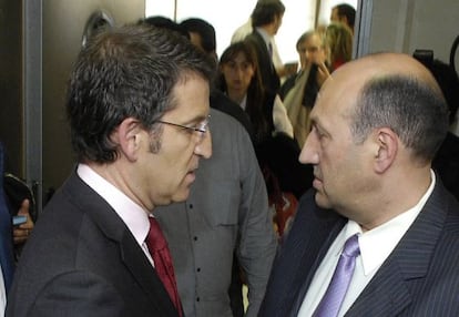 El presidente de la Xunta junto al delegado en Ourense, Rogelio Martínez