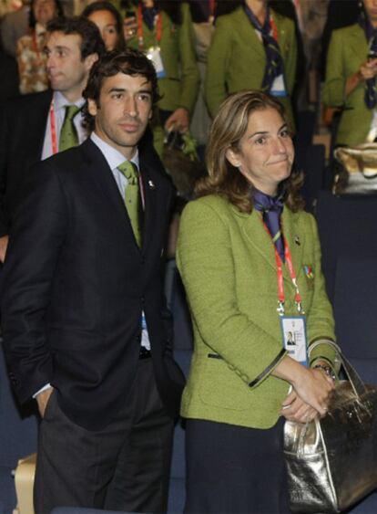 Raúl y Arantxa Sánchez Vicario tras conocer el resultado de Madrid 2016.