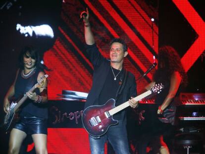 Alejandro Sanz en un momento de su actuación en el festival de Cap Roig