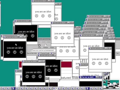 Pantallazo del vídeo en el que Daniel White (Danooct1) muestra cómo se le infecta el ordenador con el troyano YouAreAnIdiot.