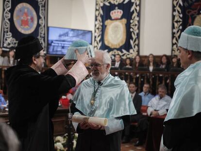 Investidura de Forges como Doctor &#039;Honoris Causa&#039; en la Universidad de Alcala, en enero de 2016. 