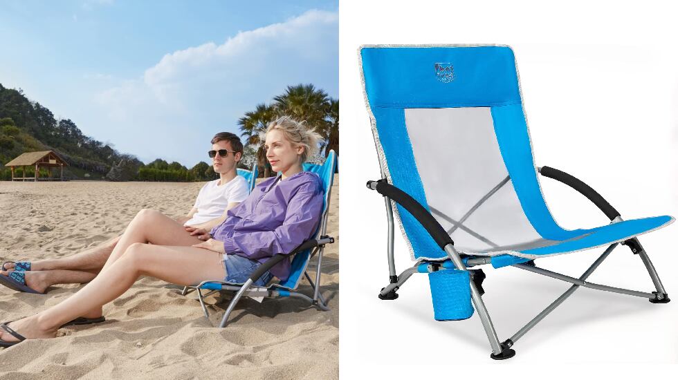 Silla de playa ultraligera con reposabrazos y posavasos incluido.