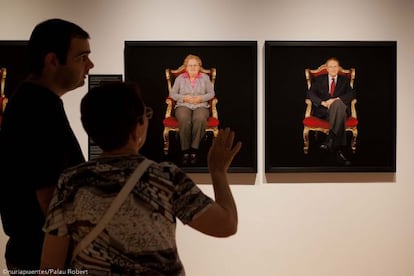 Two of the 29 heroes photographed by Katharina Mouratidi on show at the Palau Robert