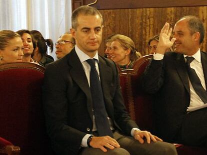 Camps y Costa en el banquillo de los acusados.