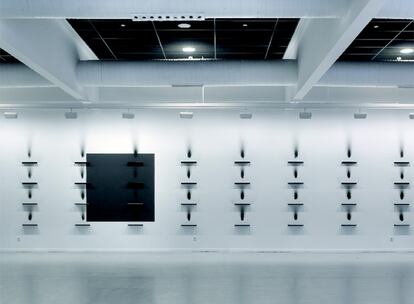 Obra de Jannis Kounellis, en la exposición <b><i>Antes de ayer y pasado mañana.</b></i>