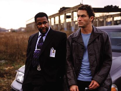 Wendell Pierce y Dominic West, en 'The Wire'.