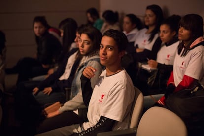 Estudantes do ensino médio, durante o seminário.