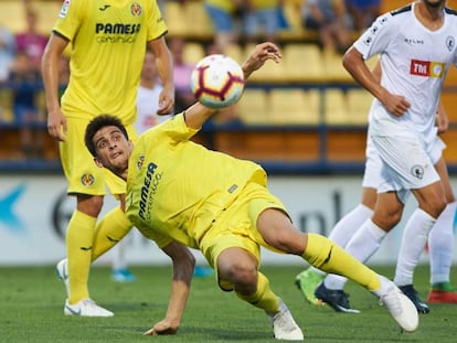 Gerard Moreno remata a puerta durante la pretemporada. 