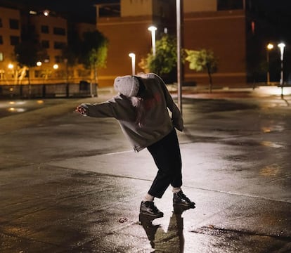 La instalación 'Ciudad Bailar-Exagerar', de Guillermo Santomá, acogerá todo un programa de actividades relacionadas con la arquitectura, el arte, el baile y el pensamiento durante los próximos meses.