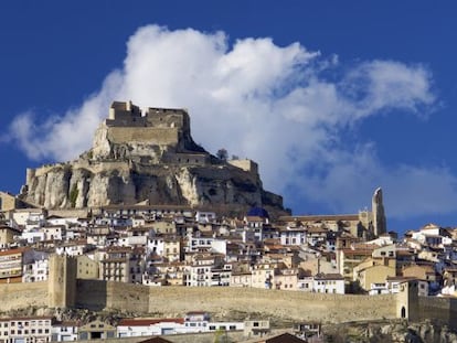 El perfil de Morella, con su castillo.