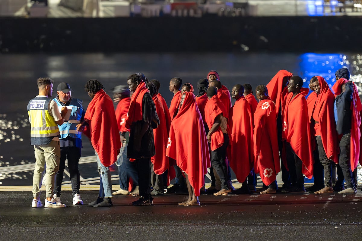 A group of 15 EU countries calls for toughening expulsions of migrants without the right to asylum. international