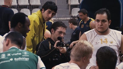 Gonzalo Suárez, durante el rodaje de su película.