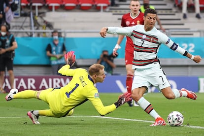 El portugués Cristiano Ronaldo en el partido contra Hungría en el Puskas Arena