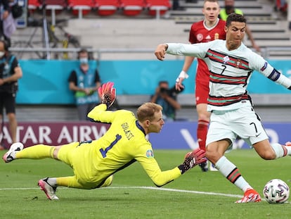 El portugués Cristiano Ronaldo en el partido contra Hungría en el Puskas Arena.