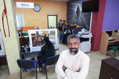 Ahmed Khalifa, at the headquarters of the presiding association.