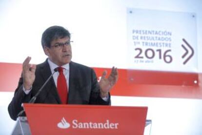 El consejero delegado del Banco Santander, Jos&eacute; Antonio &Aacute;lvarez, durante la presentaci&oacute;n de los resultados del grupo correspondientes al primer trimestre de 2016.