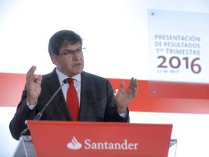 El consejero delegado del Banco Santander, Jos&eacute; Antonio &Aacute;lvarez, durante la presentaci&oacute;n de los resultados del grupo correspondientes al primer trimestre de 2016.