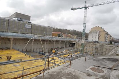 Estado de las obras de la futura estación de autobuses de San Sebastián, que estará lista para finales de 2015.