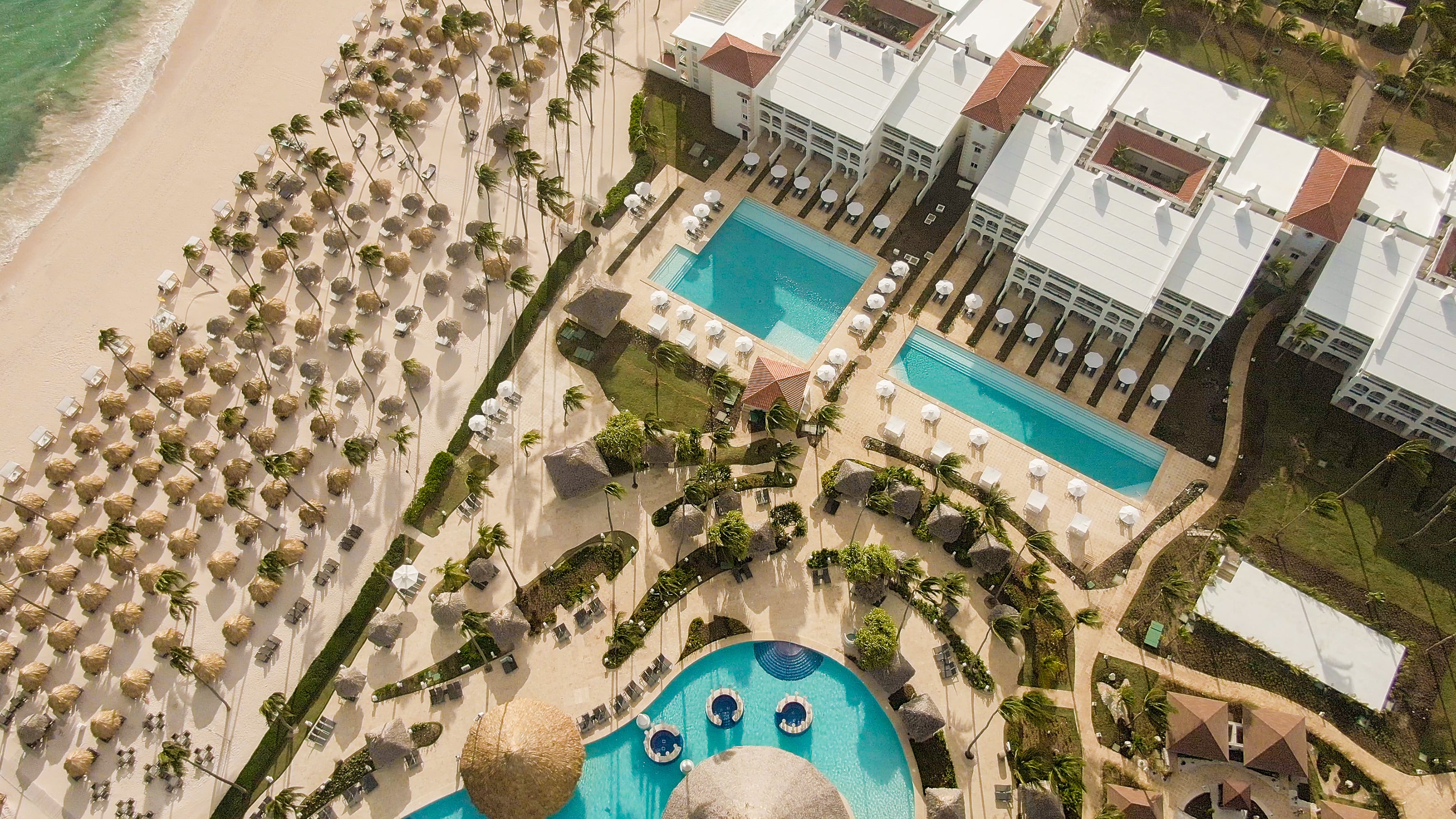 Vista desde el aire del hotel Paradisus Palma Real Golf & Spa, de la cadena hotelera Meliá en República Dominicana