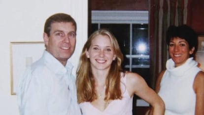 Undated handout photo issued by the US Department of Justice (left-right) of the Duke of York, Virginia Giuffre, and Ghislaine Maxwell. The well-known photograph showing the Duke of York next to Virginia Giuffre is reportedly genuine, according to evidence obtained by the Mail on Sunday. Said to be taken inside the Mayfair home of disgraced British socialite Ghislaine Maxwell, who was convicted of sex trafficking, the picture shows Andrew with his arm around Ms Giuffre. Issue date: Saturday January 28, 2023.