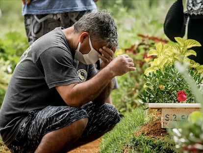 Thereza Carneiro Machado e Dalva Machado, mãe e filha, faleceram de covid-19 no espaço de 8 dias. A família diz que o mais difícil foi não ter podido enterrar suas familiares.