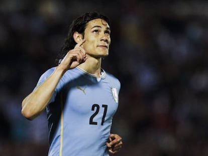 Cavani no amistoso do Uruguai contra a Guatemala.