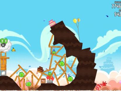 Captura de pantalla del videojuego Angry Birds.