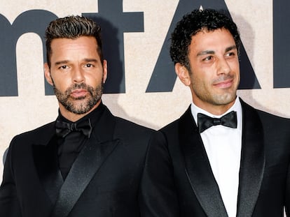 Ricky Martin y Jwan Yosef, en la amfAR GALA celebrada el 26 mayo de 2022 en el Festival de Cannes.