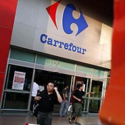 Carrefour aprueba hoy la salida a Bolsa de Dia en pleno debate sobre su dirección