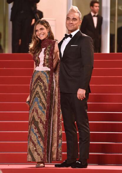 Robbie Williams y Ayda Field (de Valentino).