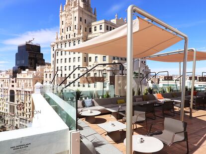 La azotea de Picalagartos Sky Bar, en la última planta del hotel NH Collection, con vistas a la Gran Vía de Madrid, en una imagen cedida.