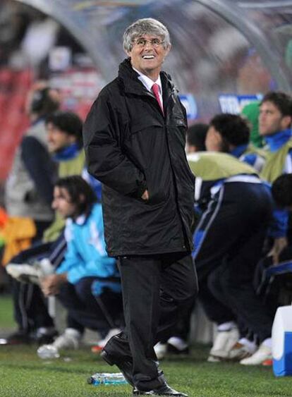 Bora Milutinovic, durante un partido de la Copa Confederaciones.