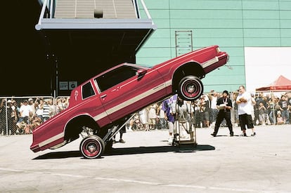 Encuentro de ‘Lowriders’ (grupos que modificaban coches clásicos, como una forma de vivir y manifestarse ante la sociedad) en Los Ángeles.