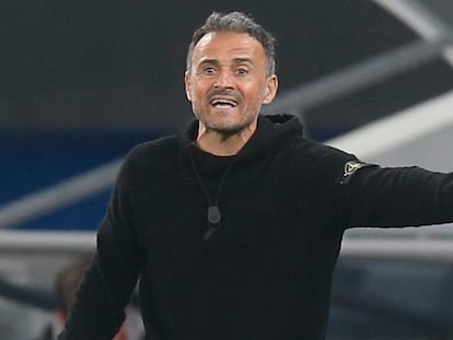 Luis Enrique durante el partido contra Ucrania del pasado parón de selecciones.