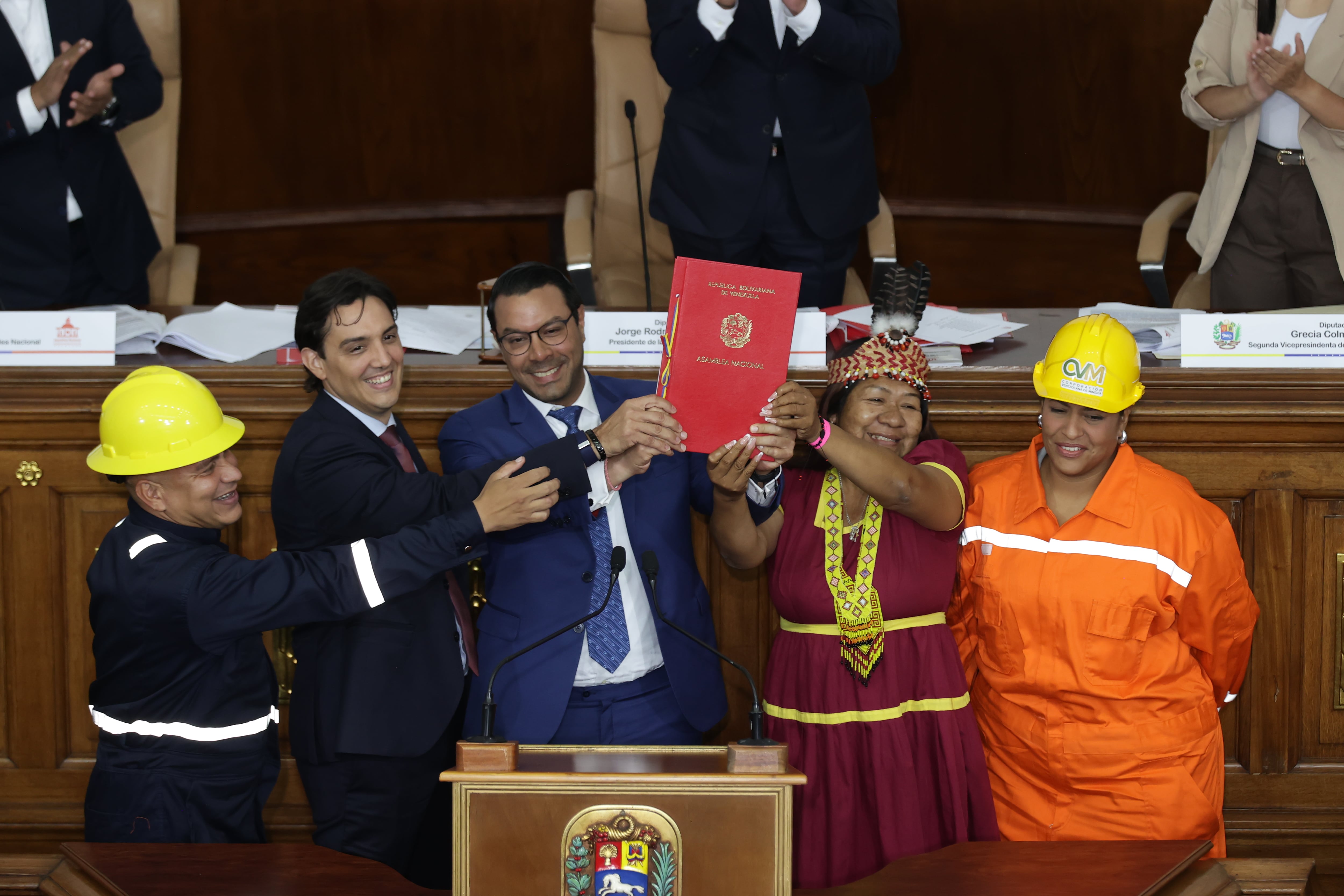 Venezuela aprueba una nueva ley de minas para abrir el subsuelo al capital extranjero