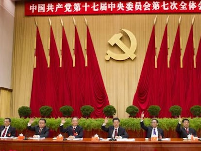 Miembros de la cúpula del Partido Comunista Chino, en una reunión celebrada hoy en Pekín. A la derecha, Xi Jinping, el próximo presidente.