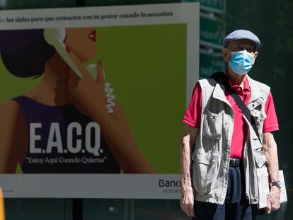 Las familias atesoraban 862.100 millones de euros en depósitos bancarios a finales de marzo.