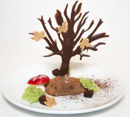 Árbol de 'appenzeller', donde se mezclan chocolate, fresa y queso.