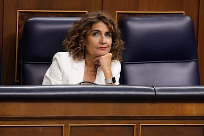 La vicepresidenta primera y ministra de Hacienda, María Jesús Montero, en el Congreso.