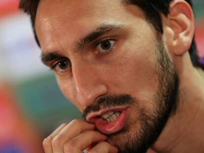 Davide Astori, durant una roda de premsa.